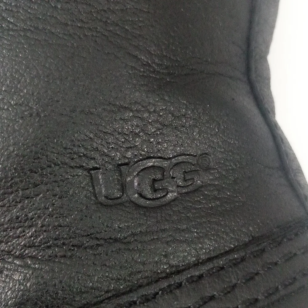 UGG leather waterproof boots - size 7 US - Picture 5 of 12